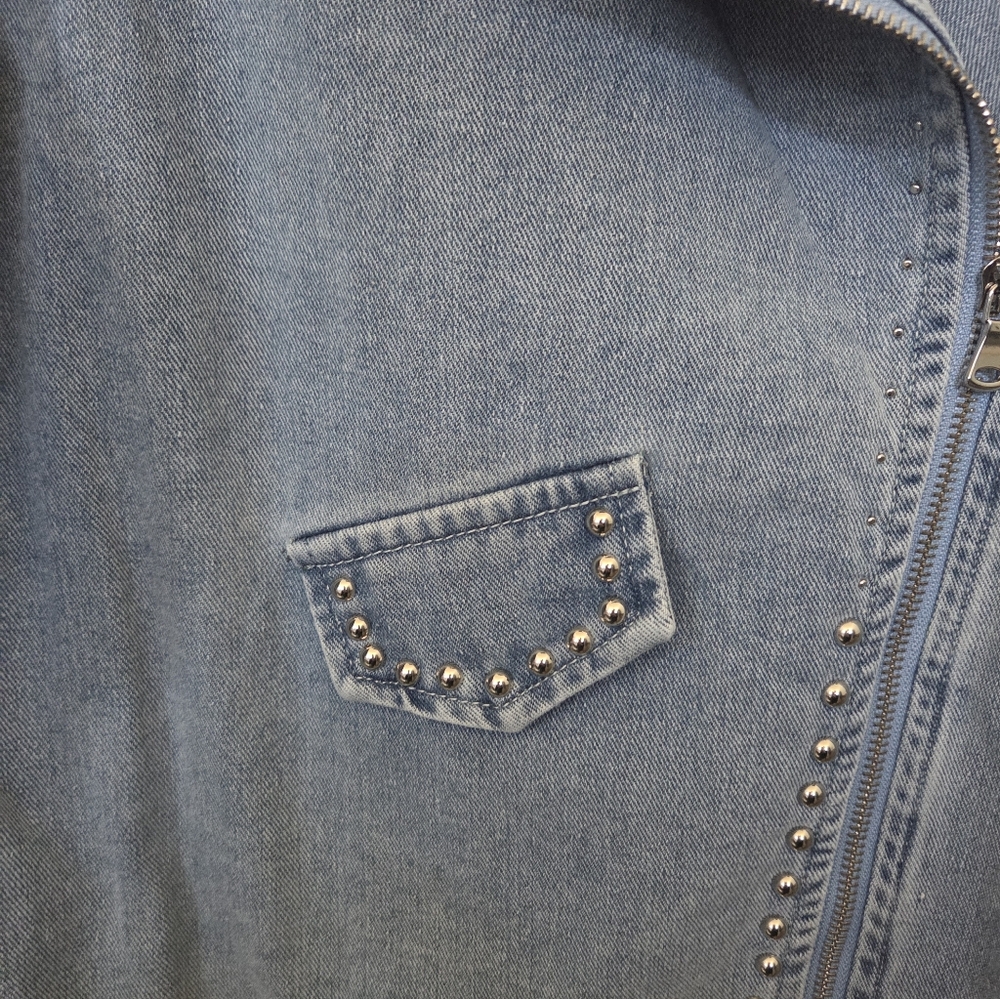 Savanna Jane Light Blue Studded Moto Style Jean Jacket Western Boho Rodeo MEDIUM - Picture 2 of 8